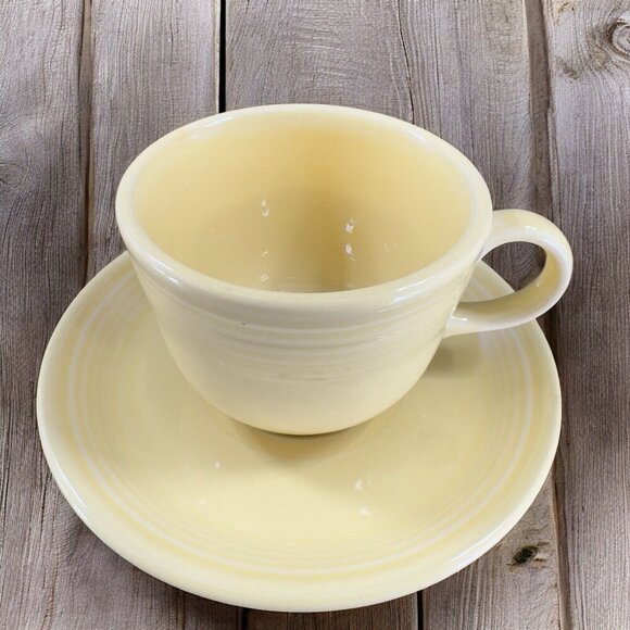 VTG Fiesta Fiestaware Ceramic Teacup And Saucer Set Ivory Yellow Homer Laughlin - Picture 1 of 15